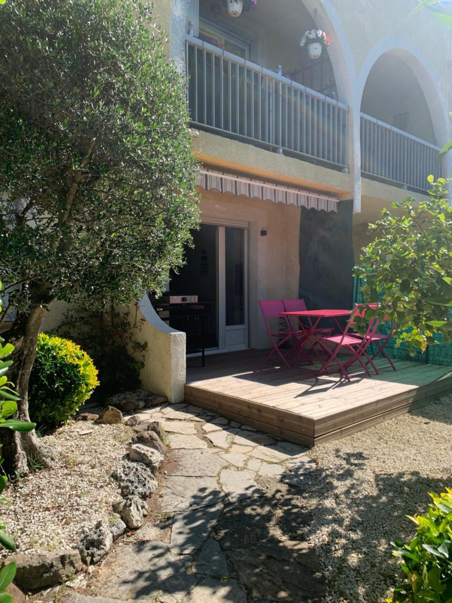 Beau T2 Avec Jardin Frejus Plage Exterior photo